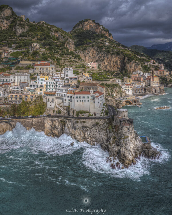 Amalfi mareggiata 1 e 2 Atrani Mare agitato - immagine 2