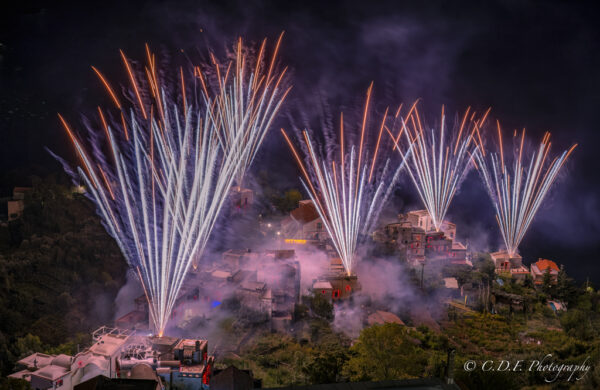 Ravello fuochi d'artificio varie inquadrature ed effetti - immagine 2