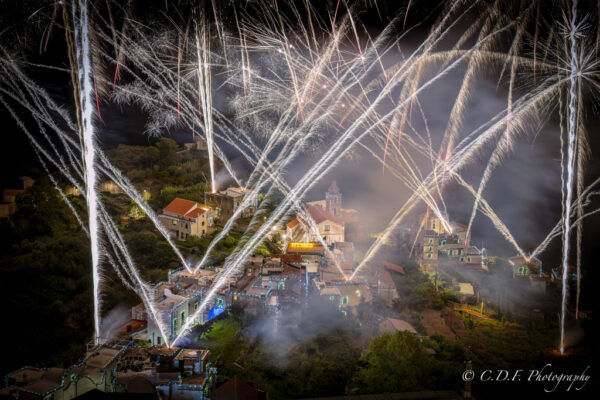 Ravello fuochi d'artificio varie inquadrature ed effetti - immagine 6