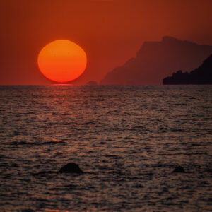 TRAMONTO DA SALERNO VERSO CAPRI