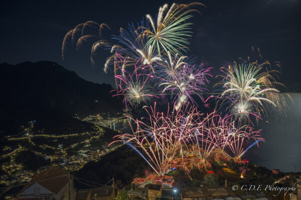 Ravello fuochi d'artificio varie inquadrature ed effetti - immagine 8