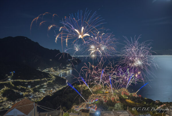 Ravello fuochi d'artificio varie inquadrature ed effetti - immagine 9