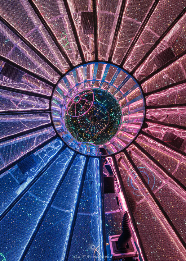 Salerno sogno e bellezza Natale 2024: Dentro ufo e ufo 2
