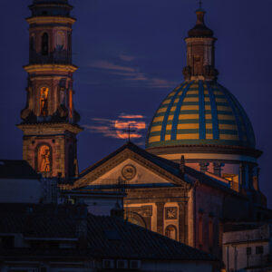 Vietri sul Mare luna sulla croce Chiesa San Giovanni