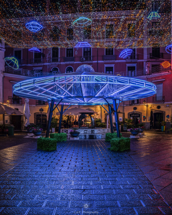 Salerno sogno e bellezza Natale 2024: Dentro ufo e ufo 2 - immagine 2
